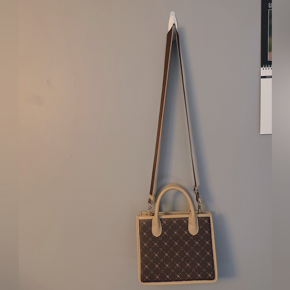 Shoulder bag